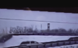 Sửng sốt trước pha bay xe qua cầu đỉnh như phim bom tấn của người đàn ông say xỉn