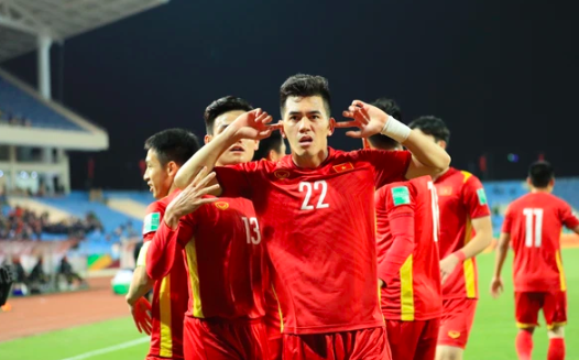 MXH Trung Quốc bùng nổ trước 2 bàn thắng sớm của Việt Nam: Áo đỏ là ĐT Bỉ phải không?