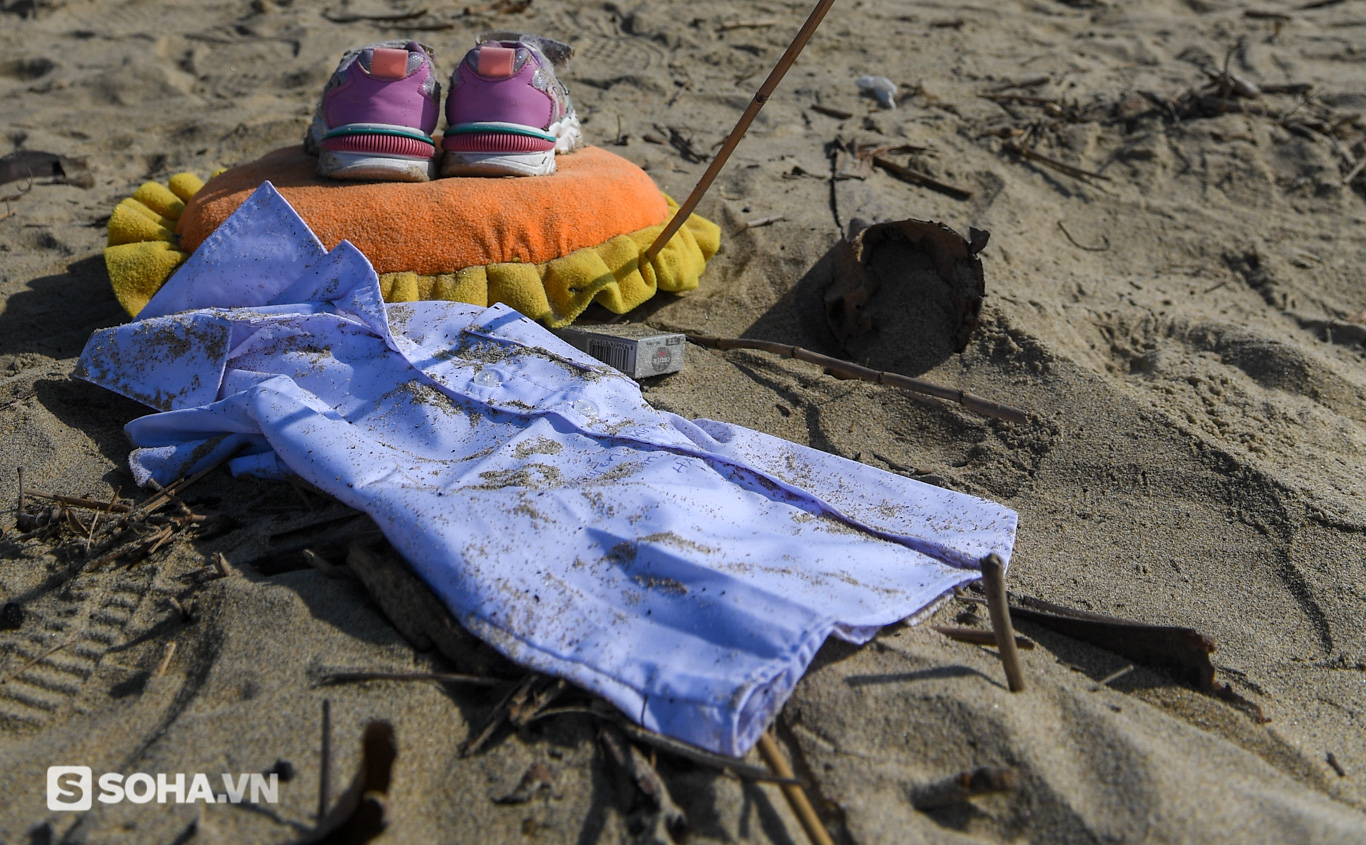 Tìm thấy thi thể bé trai 3 tuổi - nạn nhân cuối cùng vụ chìm ca nô ở Cửa Đại