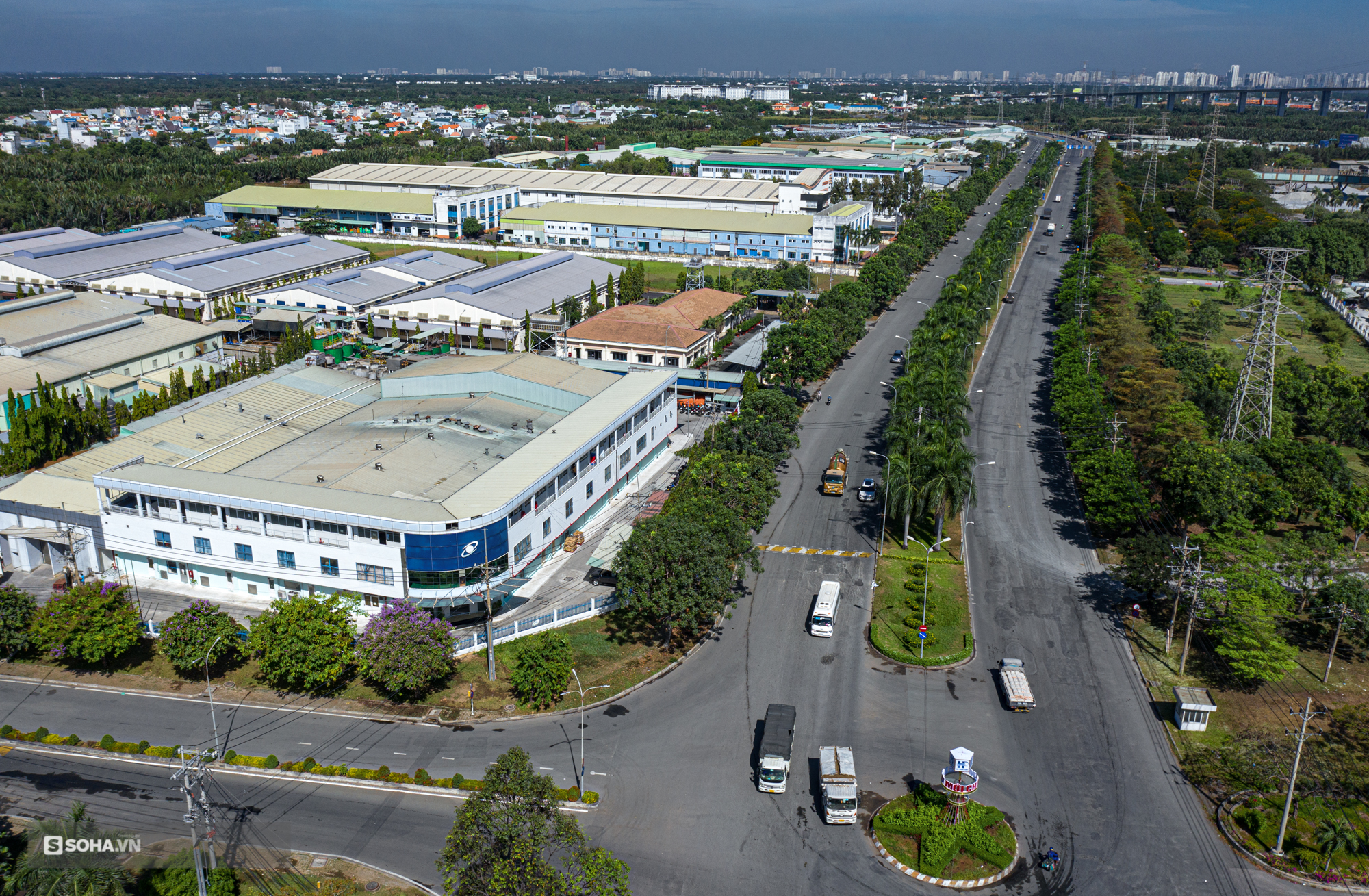TP.HCM: Có con đường tỷ đô, cảng lớn đón được tàu khủng, huyện Nhà Bè băng băng lên quận - Ảnh 13.