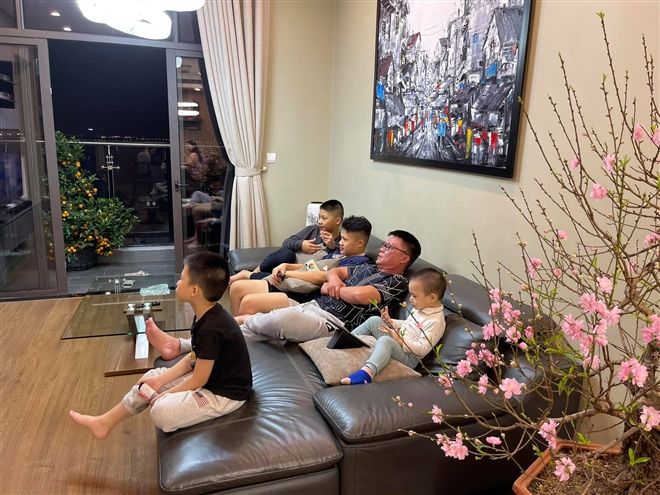 Cuộc hôn nhân 15 năm của BTV Trần Quang Minh: Hạnh phúc bên vợ hiền và 4 con - Ảnh 3.