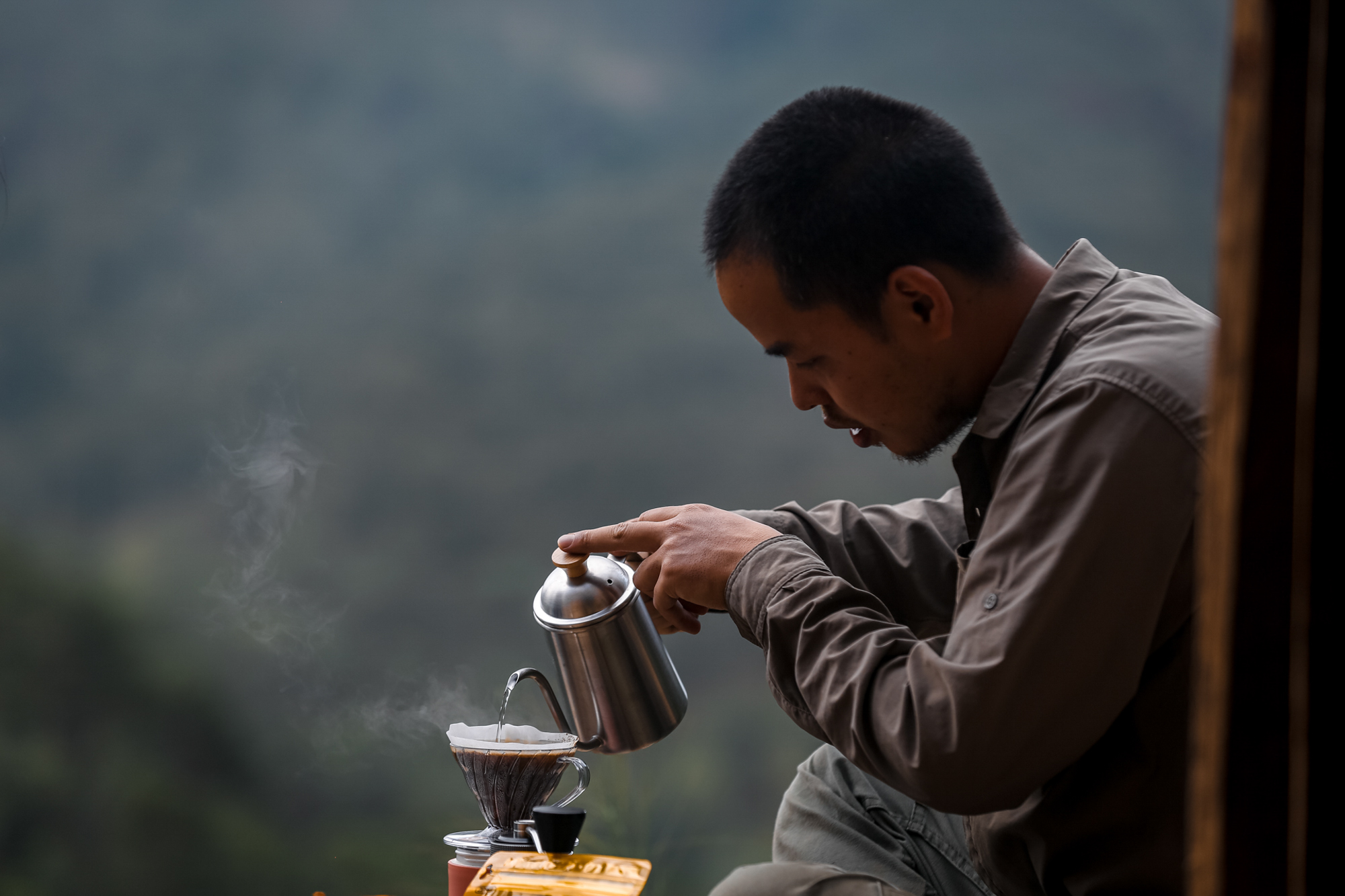 Quán cà phê chỉ có duy nhất một bàn ở Đà Lạt của anh chàng thạc sĩ yêu núi rừng - Ảnh 8.