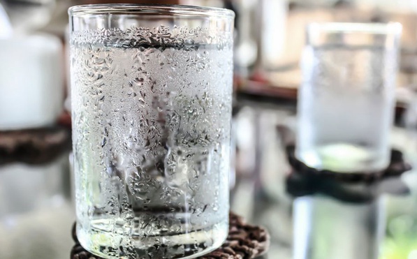 Chuyên gia dinh dưỡng: 2 không 3 lưu ý khi uống nước mùa hè để tránh HẠI THÂN