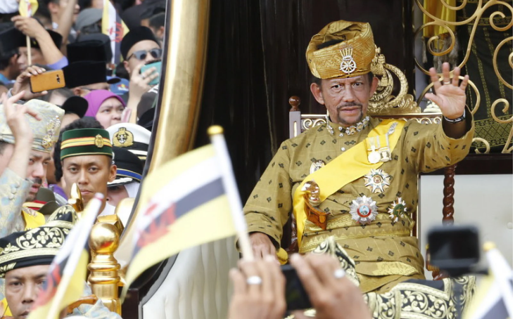 Cận cảnh cuộc sống giàu có của Quốc vương Brunei