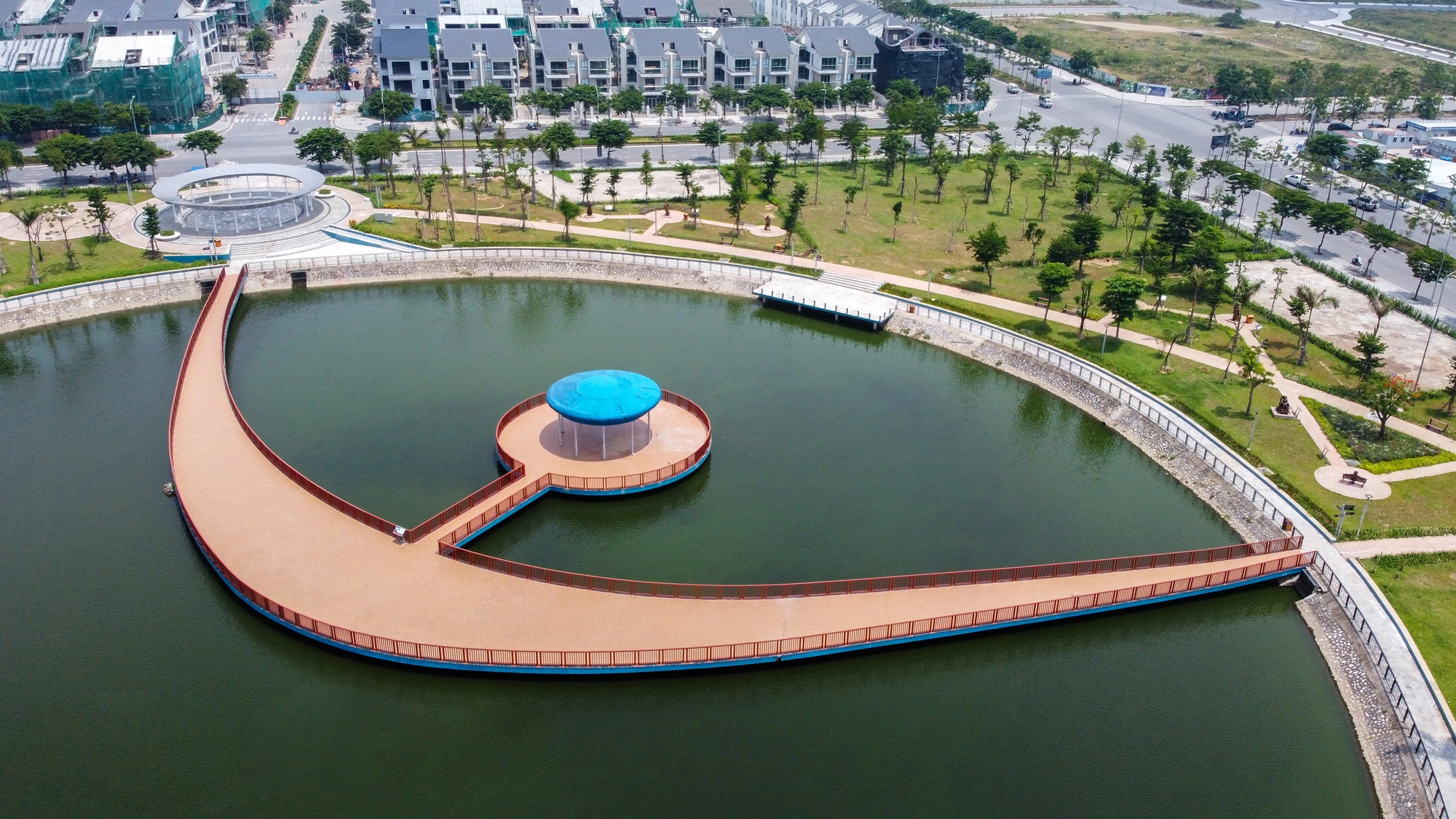 Công viên 260 tỷ chủ đề thiên văn học bỏ hoang sau 2 năm hoàn thành ở Hà Nội - Ảnh 2.