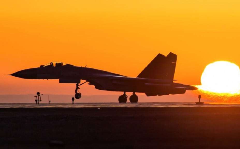 Tại sao sức mạnh của máy bay chiến đấu Su-35 Nga lại được nhân lên gấp bội?