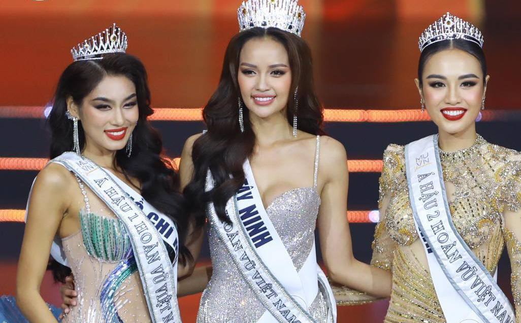 Người đẹp Nguyễn Thị Ngọc Châu đăng quang Hoa hậu Hoàn vũ Việt Nam 2022