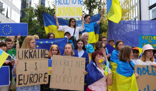 Được trao quy chế ứng viên, nhưng con đường gia nhập EU của Ukraine không bằng phẳng - Ảnh 2.