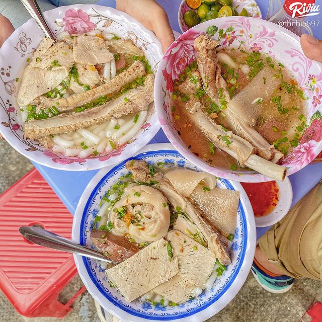 Tiệm bánh canh 10k ở Sài Gòn, chủ quán suýt phá sản vẫn không tăng giá: “Vì tôi là tỷ phú” - Ảnh 3.