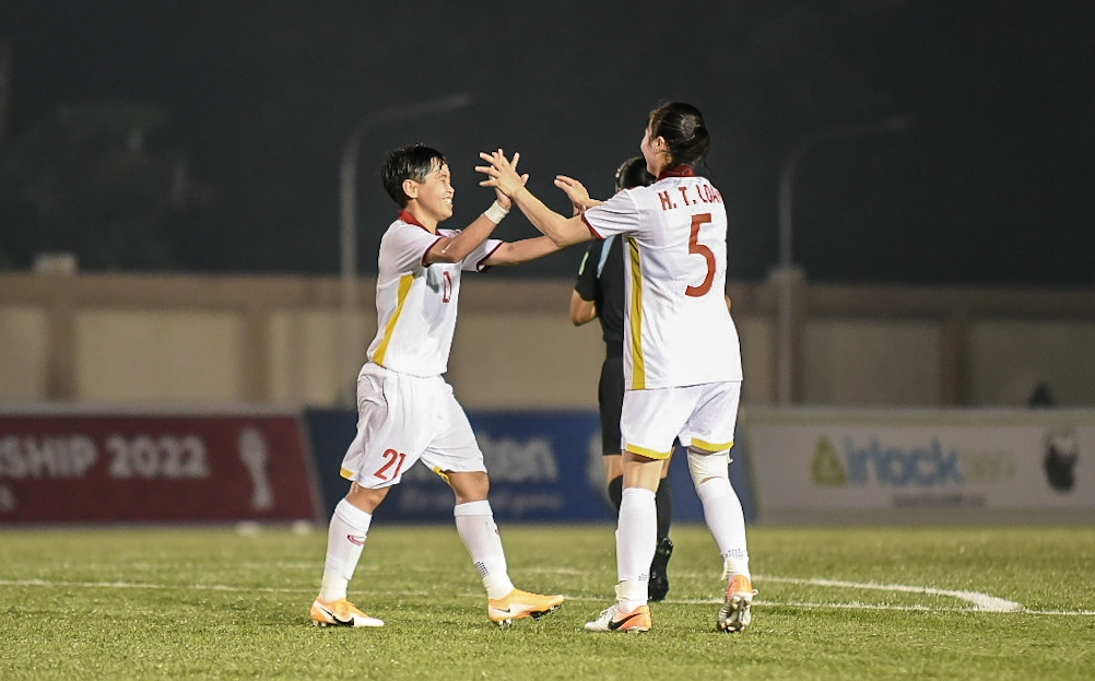 Trút mưa bàn thắng vào lưới Timor Leste, tuyển Việt Nam chiếm ngôi đầu từ tay Myanmar