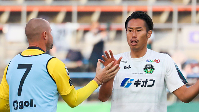 V.League: Cầu thủ Nhật bị thanh lý sau 3 ngày; Vua phá lưới giải Campuchia có cái kết buồn - Ảnh 1.