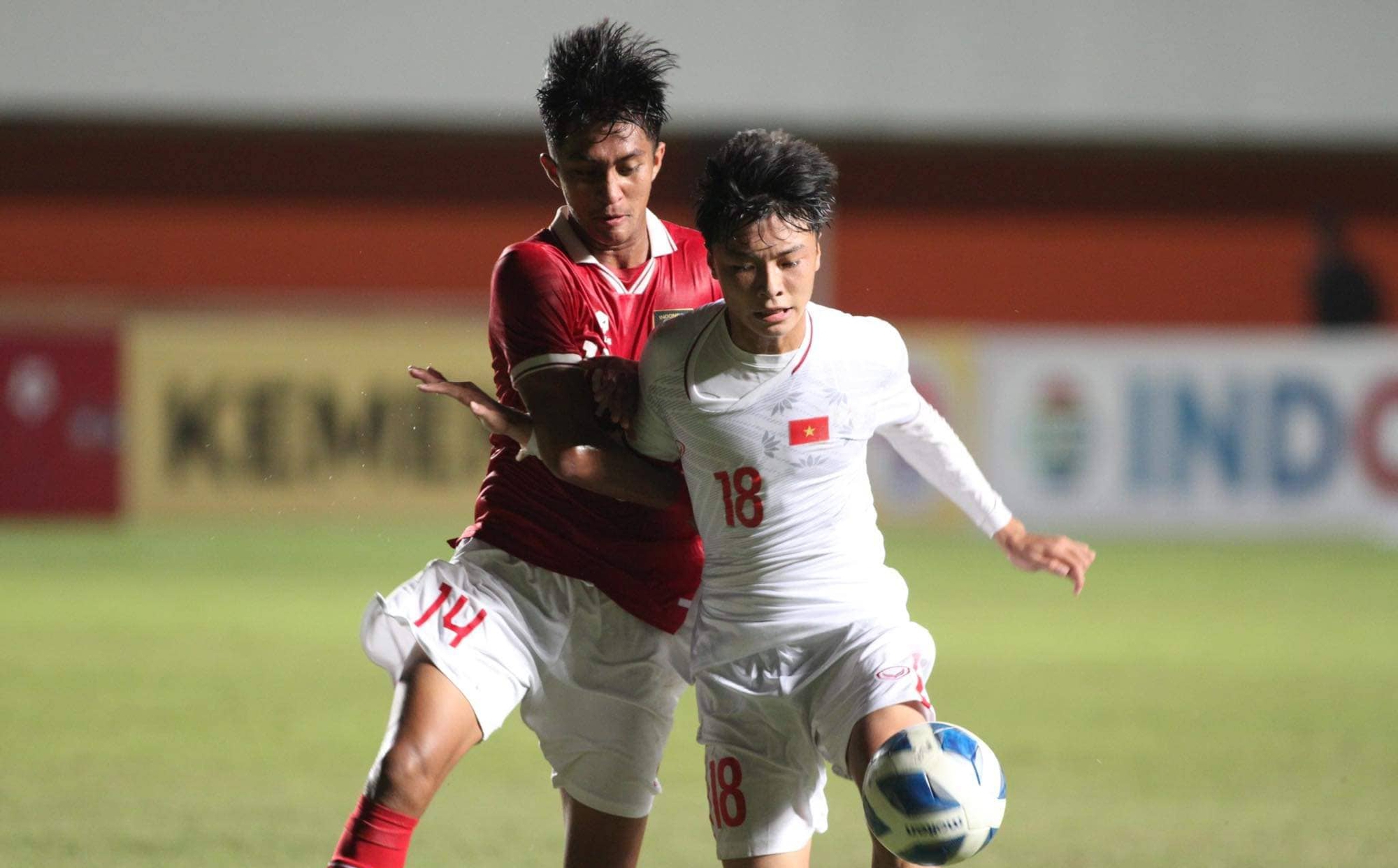 Chịu áp lực tới ngạt thở, cầu thủ U16 Indonesia bật khóc khi chiến thắng U16 Việt Nam