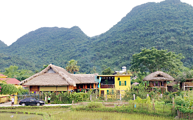 Phát hiện thung lũng như bước ra từ truyện cách Hà Nội hơn 200km, du khách nhận xét xứng đáng được biết tới nhiều hơn - Ảnh 8.