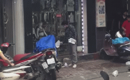 Clip: Cận cảnh người đàn ông châm lửa đốt cửa hàng ở Hải Phòng