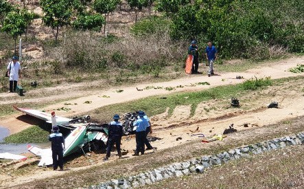 Ảnh hiện trường vụ máy bay quân sự Iak-52 rơi ở Khánh Hòa, 2 phi công hy sinh