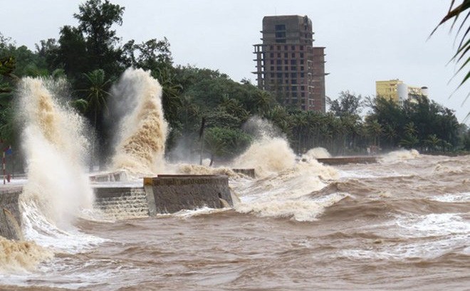 Áp thấp nhiệt đới sẽ mạnh lên thành bão đang tiến vào Quảng Ninh, Hải Phòng