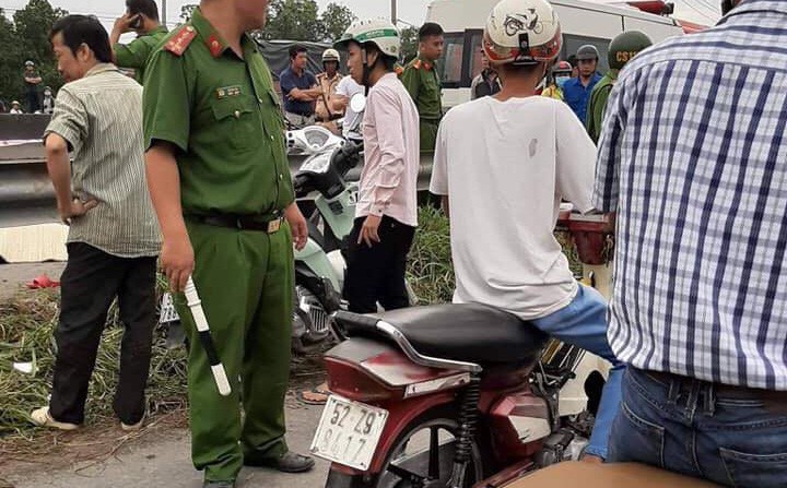 Nam thanh niên đâm chết bạn gái trên đường phố Sài Gòn