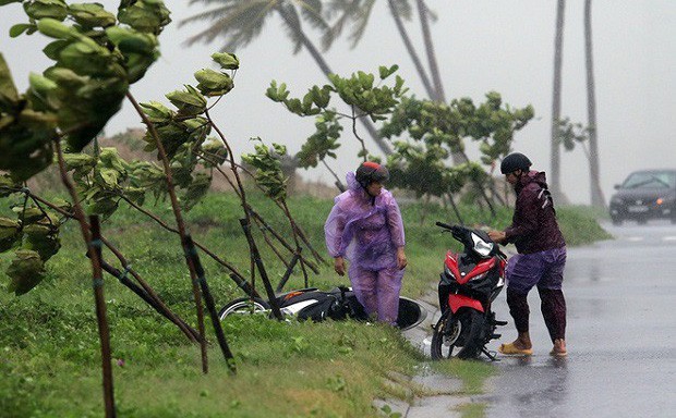 Bão số 2 đang gây gió mạnh cấp 8, sóng cao 1m và bắt đầu có mưa trên biển Hải Phòng