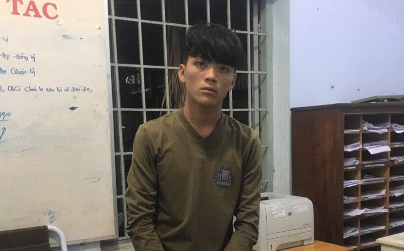 Công an hóa trang thành tài xế GrabBkie bắt giữ thanh niên xâm hại bé gái 13 tuổi ở Sài Gòn