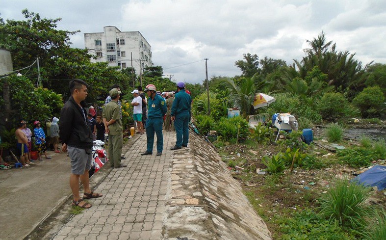 TP.HCM: Bị dân truy đuổi sau khi trộm cắp, nam thanh niên nhảy kênh đuối nước tử vong