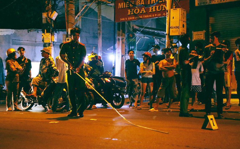 Hai nhóm "giang hồ" hỗn chiến kinh hoàng ở Sài Gòn, 3 người bị thương