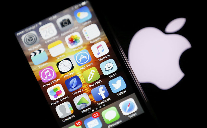 Tiếp sau FBI, đến lượt Bộ Tư pháp Mỹ yêu cầu Apple mở khóa iPhone
