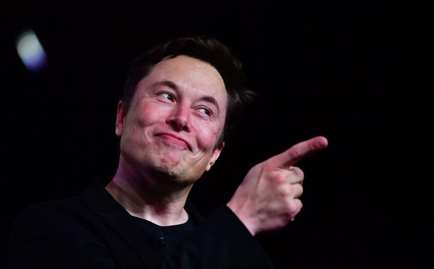 Elon Musk tuyên bố gây sốc: &quot;Học đại học chỉ để cho vui&quot;