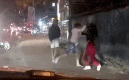 Clip: Cặp đôi trẻ đánh nhau giữa đường, nguyên nhân vì một chén rượu