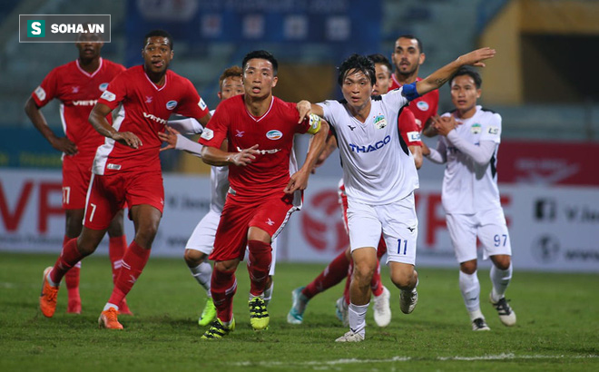 HLV HAGL: &quot;Tôi bảo dẫn trước 2-0 chưa an toàn đâu nhưng cầu thủ cứ muốn lùi về phòng ngự&quot;