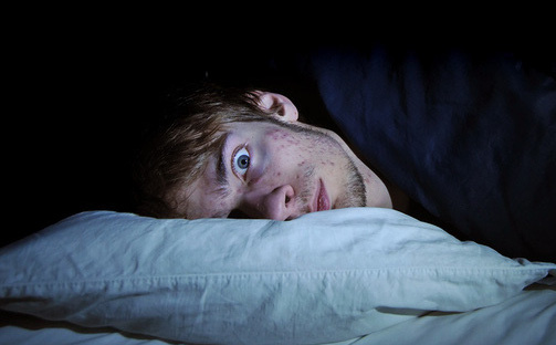 Thức khuya, mệt mỏi dễ bị mất ngủ: Đông y bật mí 6 mẹo để ngủ sâu trong mùa dịch Covid-19