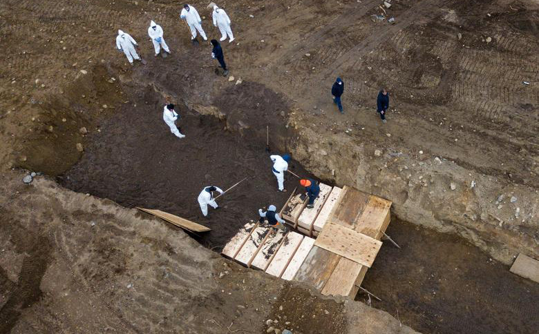 Giữa mùa Covid-19: New York vật lộn xử lý số người chết quá tải, đưa ra chôn cất ngoài đảo