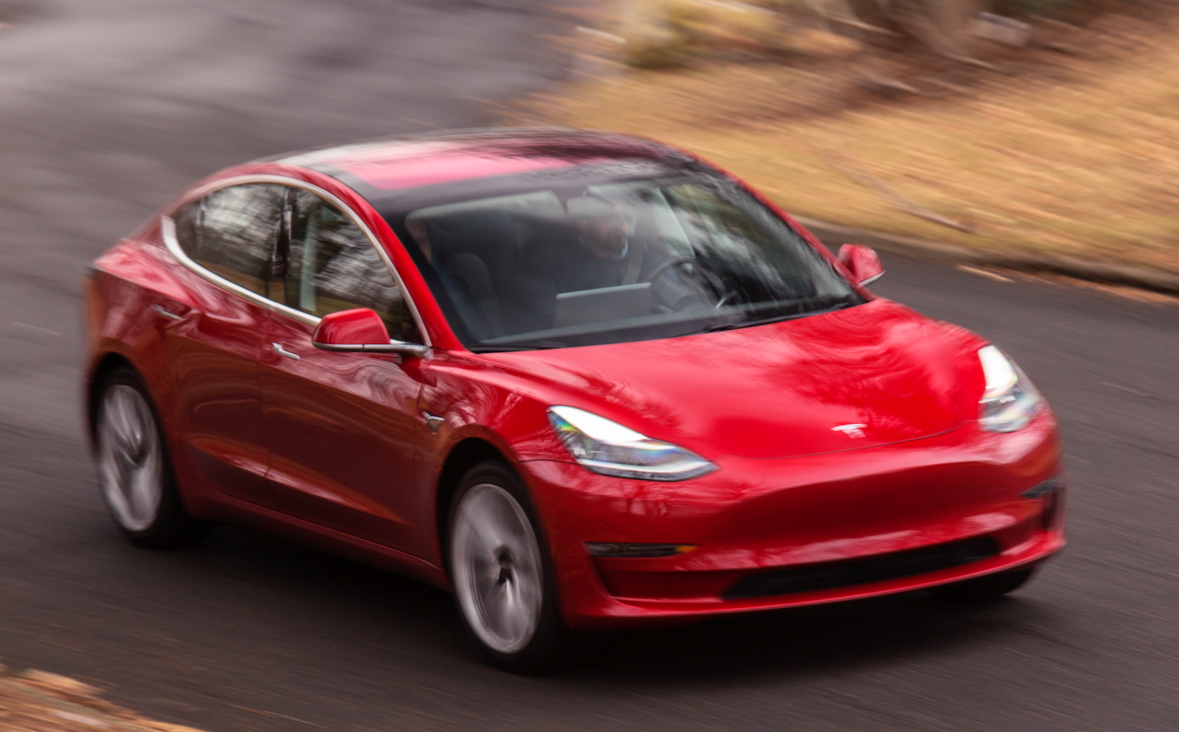 Hé lộ bí mật khiến xe điện Tesla vượt trội hơn xe hơi chạy xăng: Bảo sao Elon Musk kiếm bộn!
