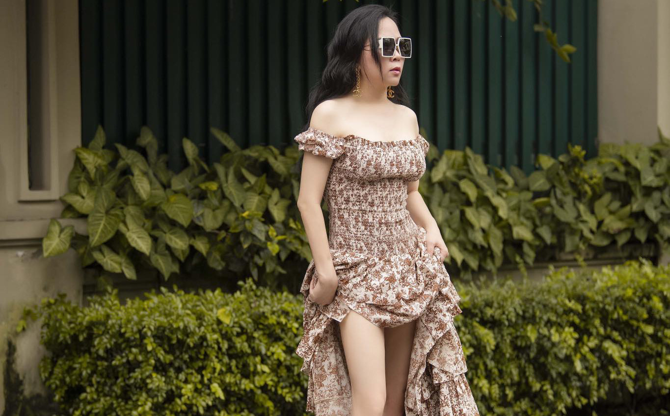 Khoe dáng quá nuột, Phượng Chanel được Vũ Khắc Tiệp nức nở khen "có bờ vai đẹp nhất Việt Nam"