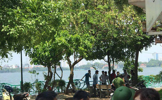 Hà Nội: Phát hiện thi thể người đàn ông nổi trên mặt hồ Tây