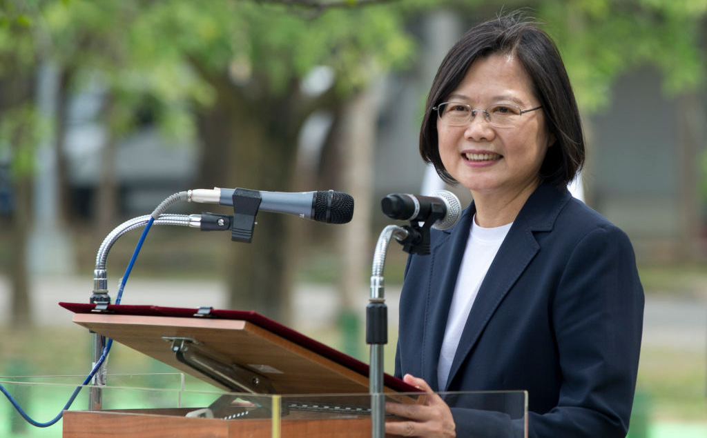 Ngoại trưởng Mỹ trực tiếp gọi bà Thái Anh Văn bằng từ 