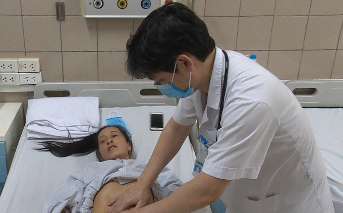 Bệnh viện Bạch Mai cấp cứu người phụ nữ sốc nhiệt nặng đến mức suy đa tạng