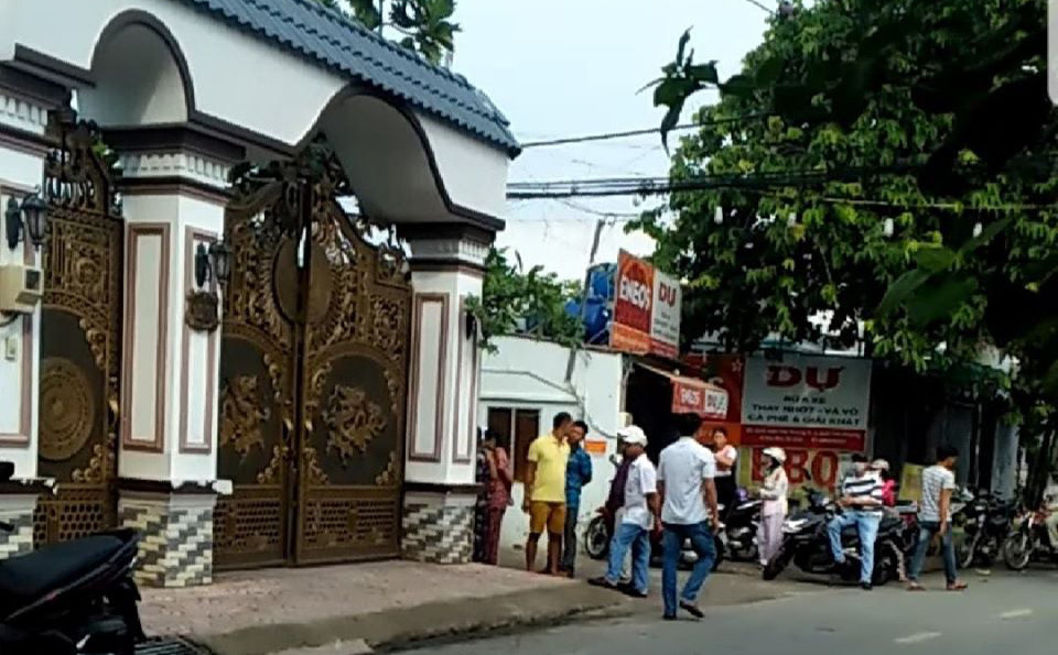 Người đàn ông bị sát hại trong căn nhà 3 tầng ở vùng ven Sài Gòn