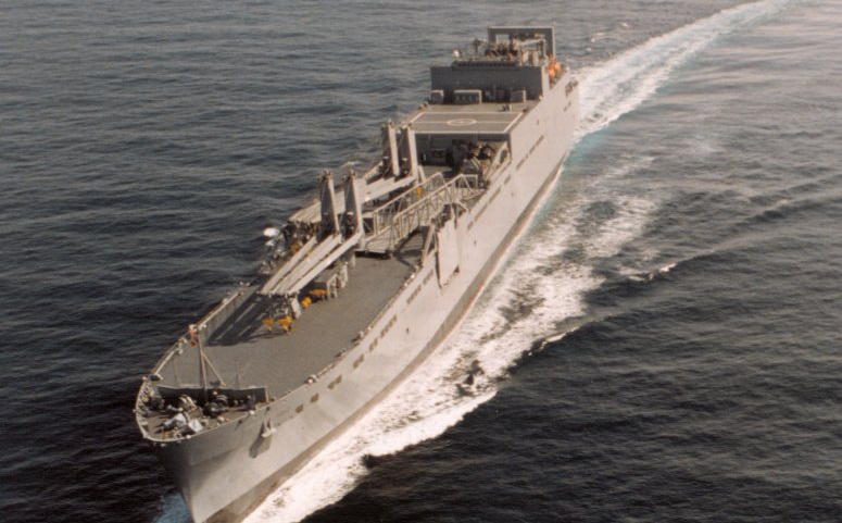 Tàu Mỹ mang vũ khí áp sát bờ biển Venezuela: Chuyên gia cảnh báo nguy cơ &quot;bị đánh chìm ngay lập tức!&quot;