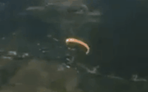 Phi công chơi dù người Nga rơi dù ở đèo Khau Phạ từ độ cao 20m, bị thương nhẹ