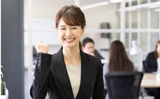 Thường xuyên làm 1 việc mà cả công ty không ai làm, cô gái được thăng chức, giữ vị trí không ai ngờ đến