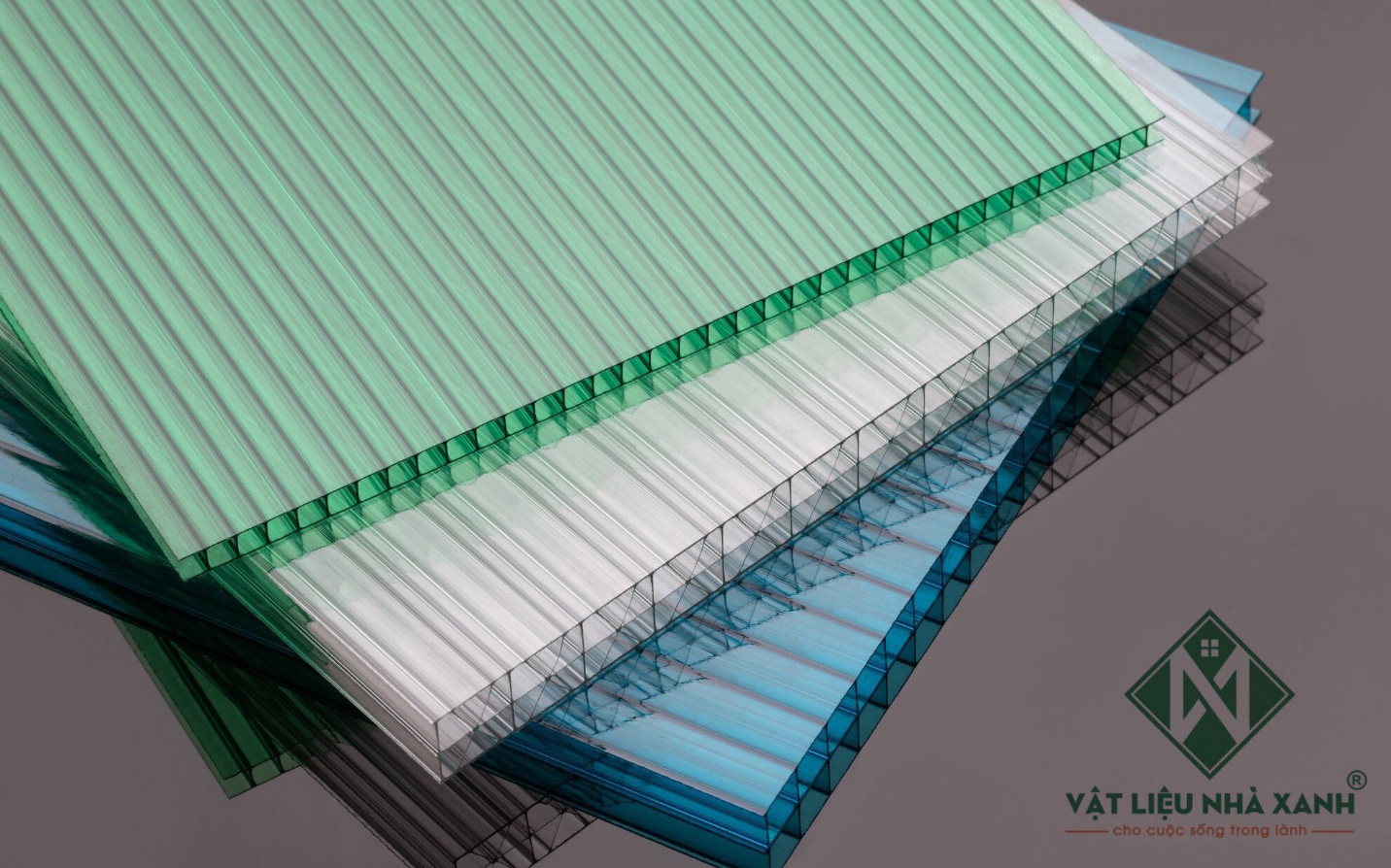 Tấm lợp thông minh polycarbonate giải pháp tối ưu giúp tiết kiệm điện năng