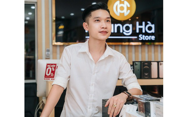 Chủ cửa hàng Nguyễn Trọng Trung chia sẻ bí quyết kinh doanh điện thoại với số vốn ít