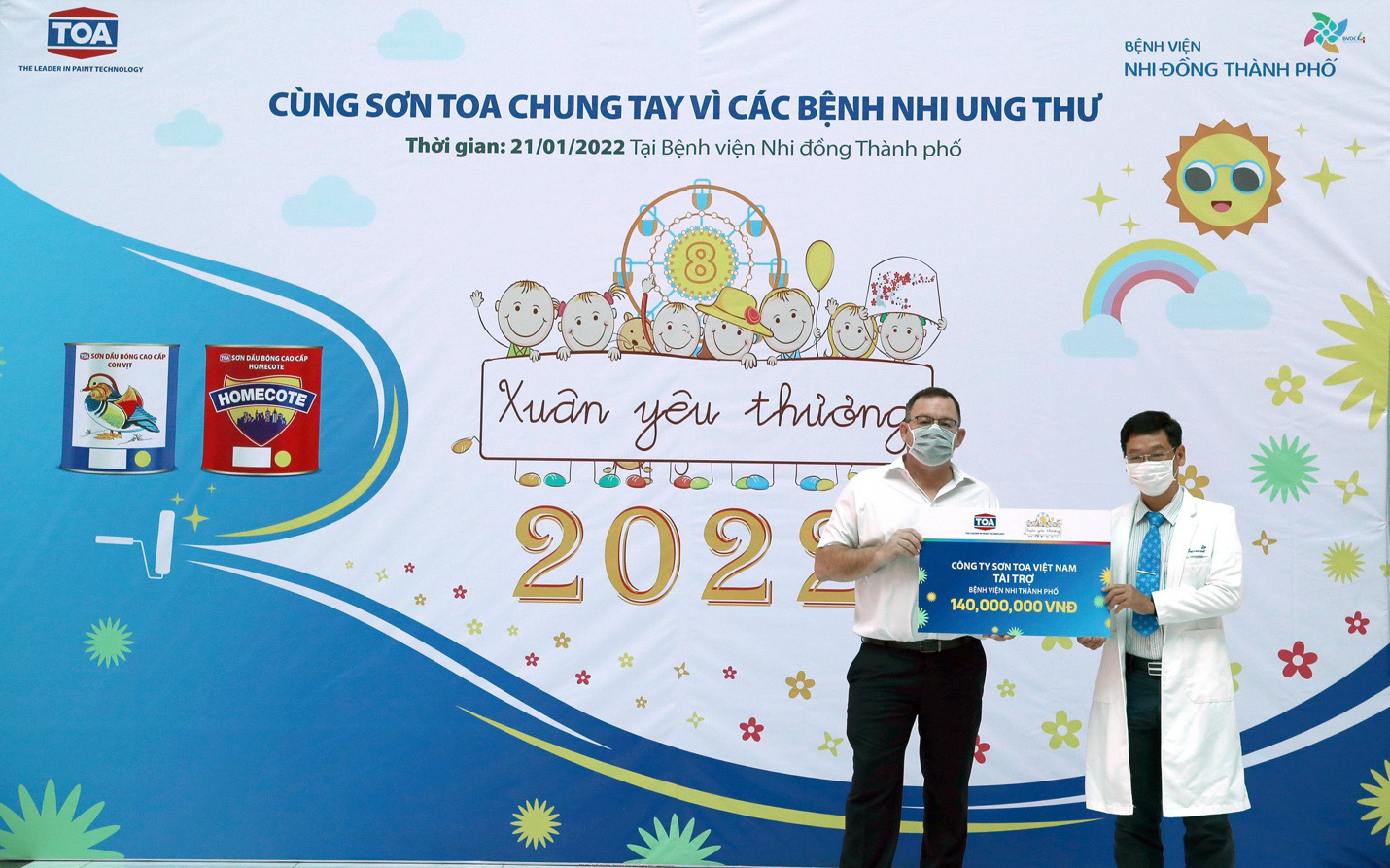 Sơn TOA Việt Nam sẻ chia yêu thương đến các bé bệnh nhi