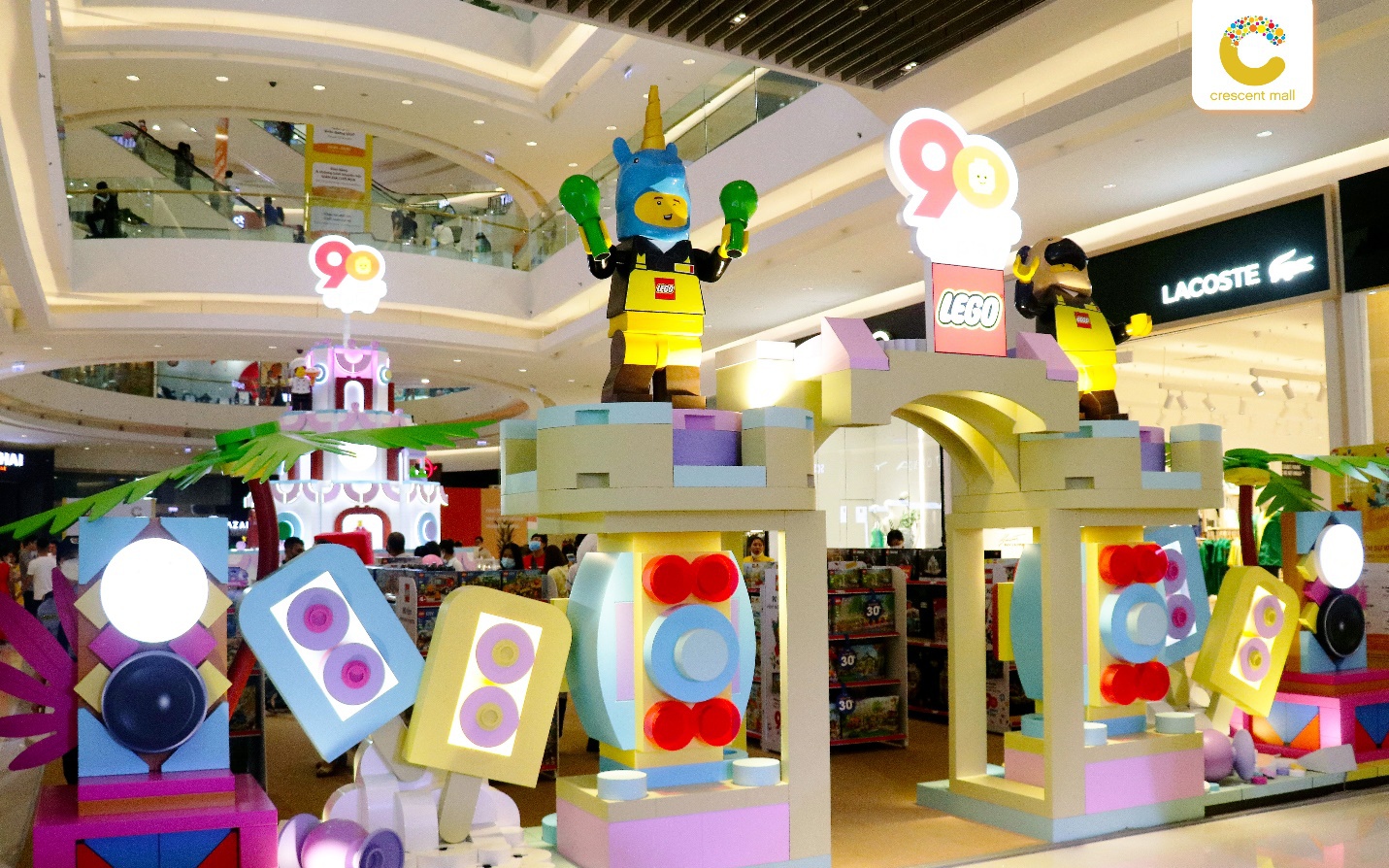 Tưng bừng chào đón mùa hè lễ hội tại Crescent Mall