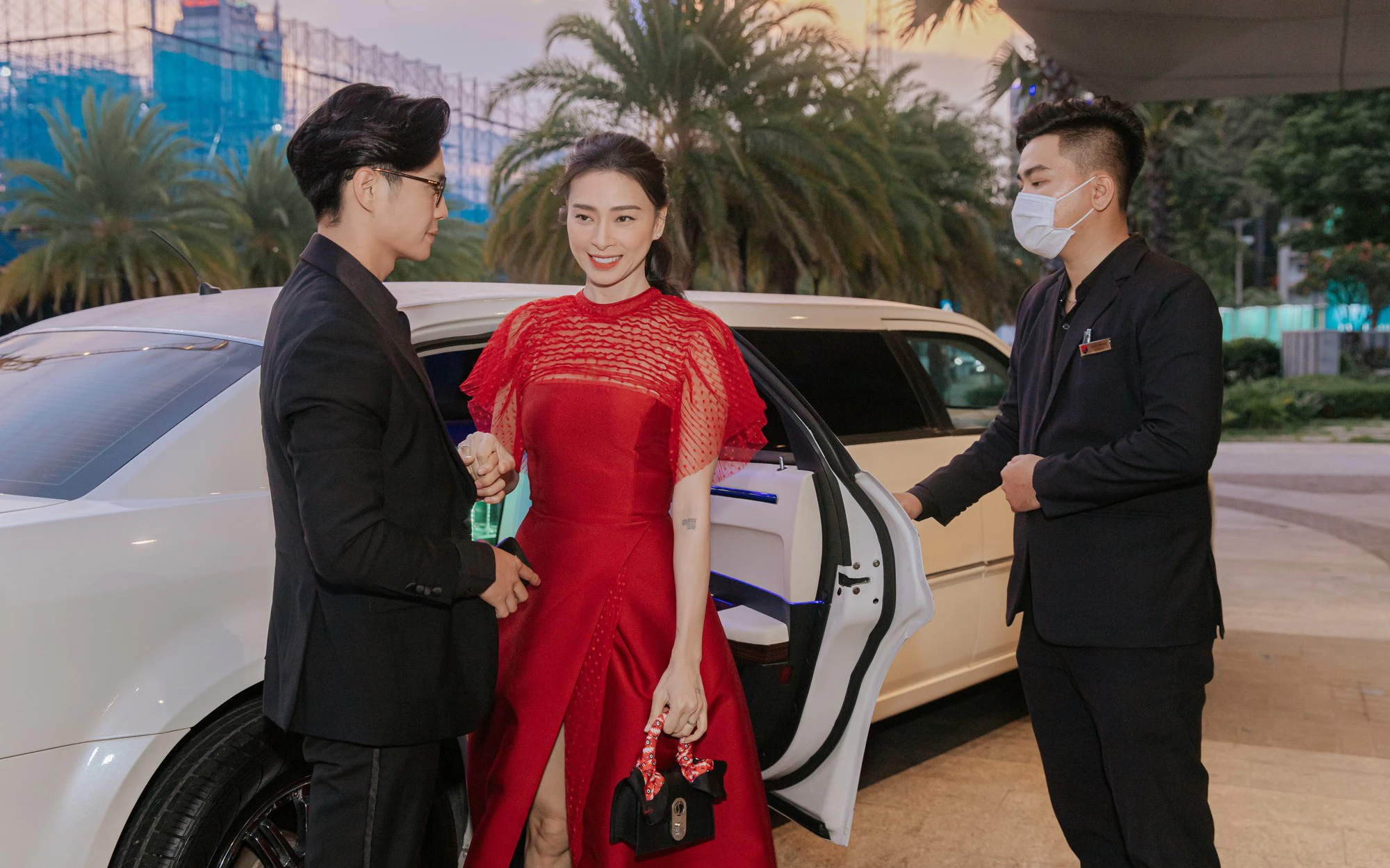 Ngô Thanh Vân – Huy Trần hẹn hò tại căn hộ “hàng hiệu” duy nhất của Marriott