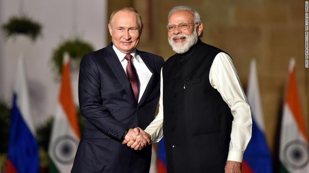 Vị thế đặc biệt khiến Ấn Độ vừa mua được dầu giá rẻ của Nga, vừa làm bạn với Mỹ - Ảnh 1.