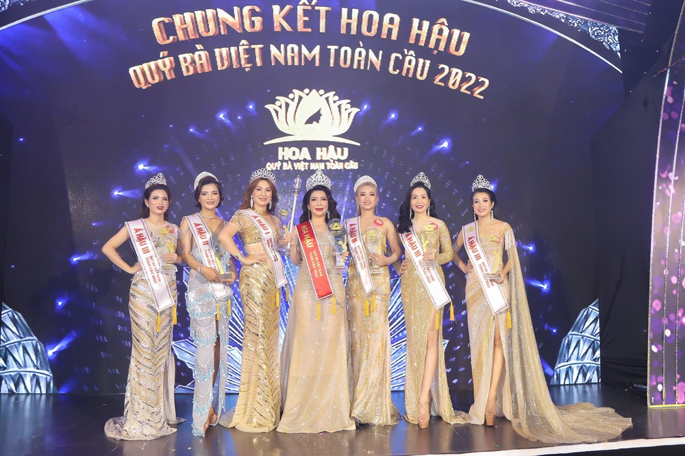Trần Thị Ái Loan đăng quang Hoa hậu quý bà Việt Nam toàn cầu 2022 - Ảnh 2.