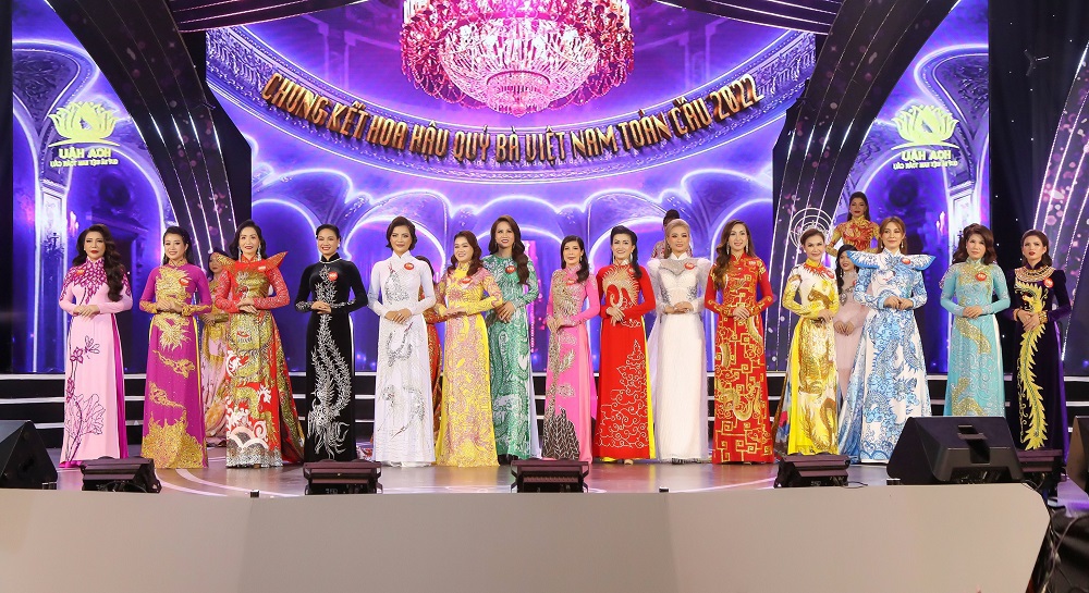 Trần Thị Ái Loan đăng quang Hoa hậu quý bà Việt Nam toàn cầu 2022 - Ảnh 1.