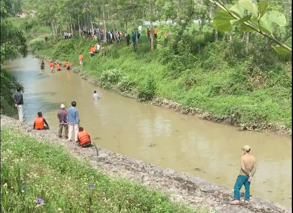 Tìm thấy 5 thi thể nữ sinh dưới sông Mộc Khê ở Thanh Hoá - Ảnh 1.