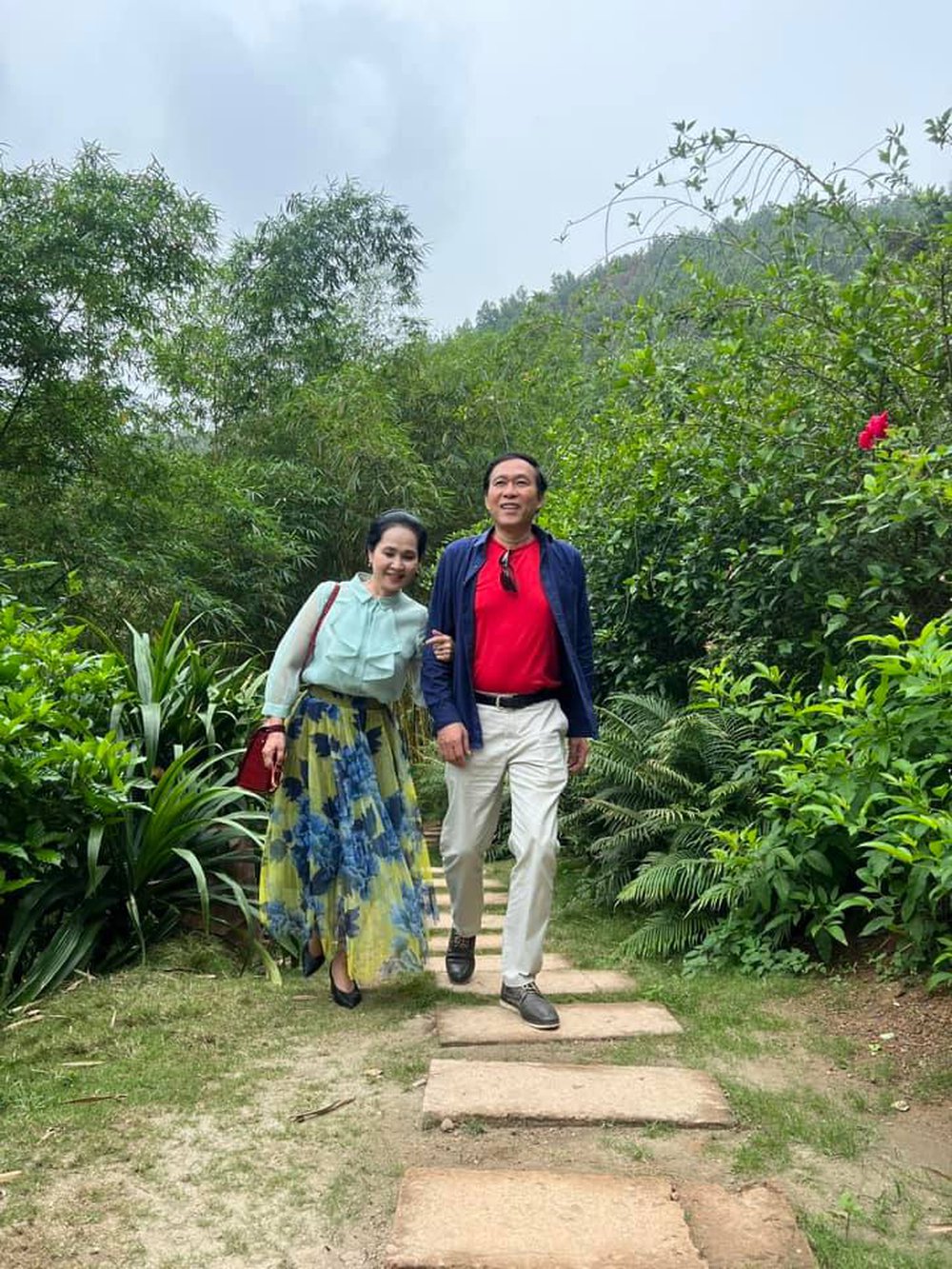 Mẹ chồng Lan Hương: Tình yêu bền bỉ hơn 40 năm với ông xã và cuộc sống viên mãn tuổi 61 - Ảnh 4.